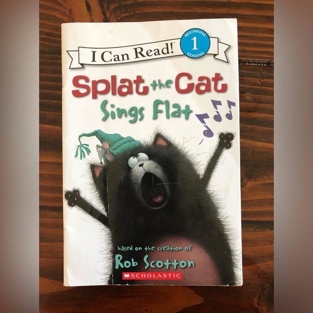Splat the Cat Sings Flat